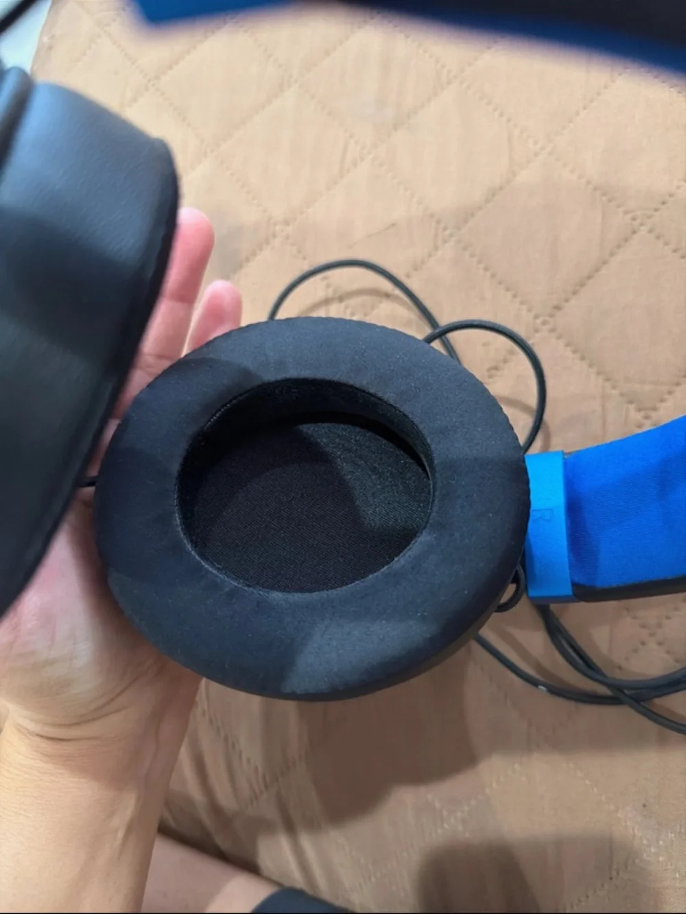 Razer Over-Ear Wired Gaming Headset in Black and Blue